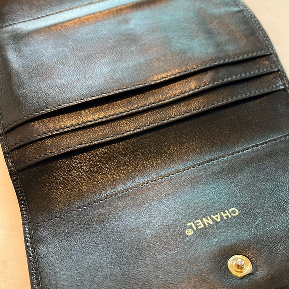 Chanel CC Vintage Timeless Black Caviar Leather Wallet - Picture 7 of 13